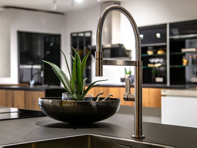 O que e melhor Torneira de mesa ou de parede