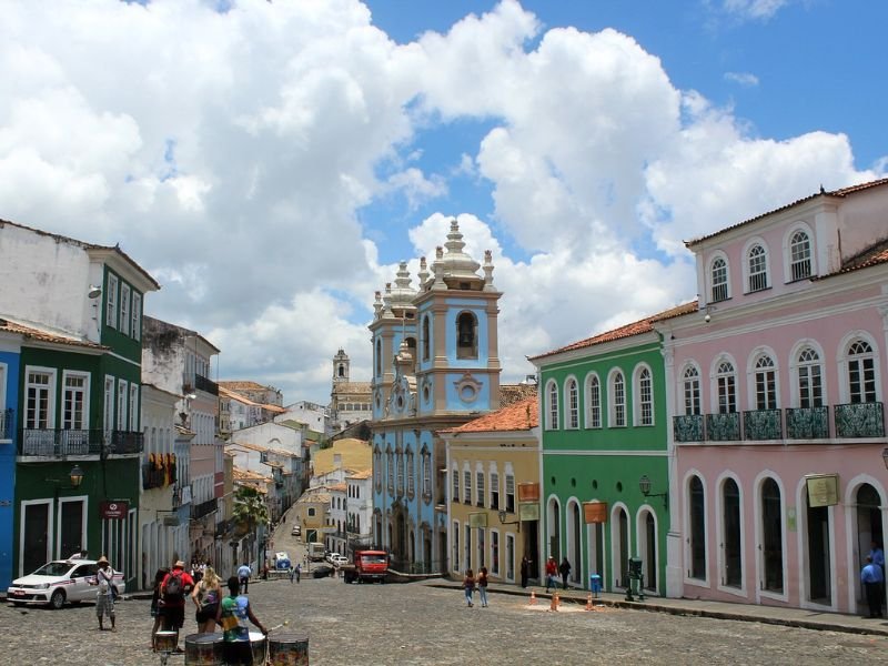 Explorando as cidades historicas e as praias da Bahia