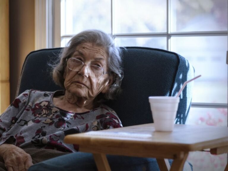 internacao de um idoso com demencia